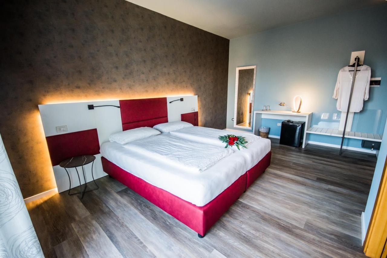 Hotel Eden Torri Del Benaco Εξωτερικό φωτογραφία