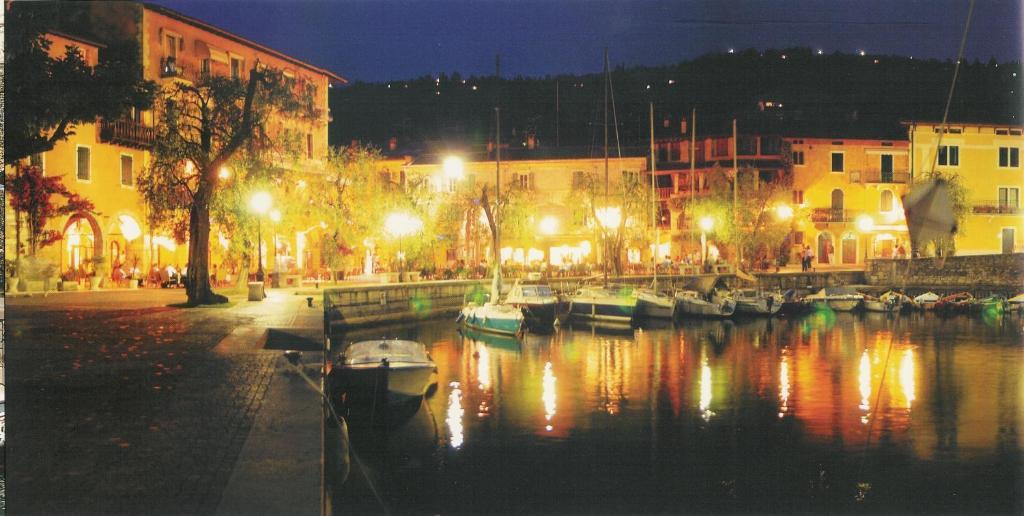 Hotel Eden Torri Del Benaco Εξωτερικό φωτογραφία